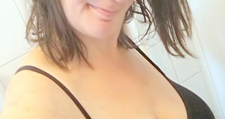 Porn Girl - anja1980 aus 13xxx Berlin ich mag 69, Sexspielzeuge, Creampie, Swingen, Dreier , Gruppensex , Sex-Parties, Maskenspiele