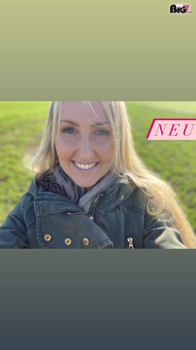 LinaBelle - Zeigen in der Öffentlichkeit, Video, Tittenfick, Sexuelle Orientierung, Sexspielzeuge, selbst, schlank, Sage, Rollenspiele, Rasur, Ort, Nylon-Strapserotik, Nylon, Leder, lecken, Latex, Lack, KG, Ich, High Heels, Heiß, Haarfarbe, Große Schwänze, Girlfriendsex, Fuß-Fetisch, Fetisch, Eier lecken, DirtyTalk, deutsch, Creampie, Bundesland, blond, Berlin, Augenfarbe, 69