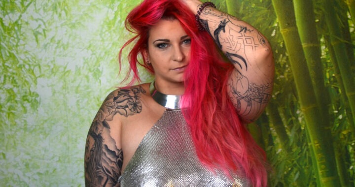 Porn Girl - LisaKirsche aus 90xxx Nürnberg ich mag 69, Girlfriendsex, Dirtytalk, Analsex, Ass to Mouth, Zeigen in der Öffentlichkeit, Sexspielzeuge, Gegenstände einführen, Tittenfick, Massenbesamung / Bukkake, Deepthroating (Hardcore Blasen), Rimming (Polecken), Gesichtsbesamung, Face-Sitting, Eier lecken, Creampie, Große Schwänze, Rollenspiele