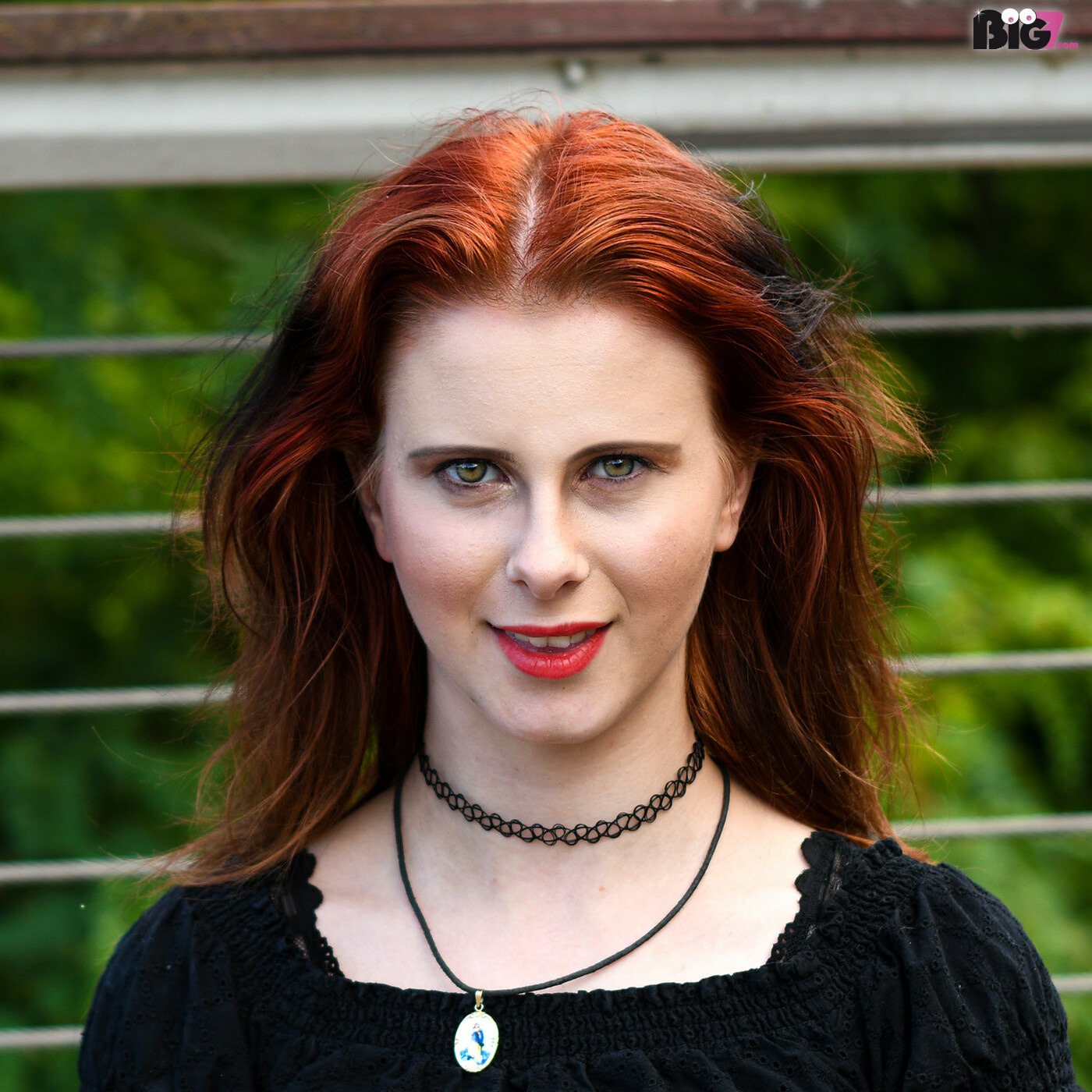 innocentia - Video, Ungarn, Teufel, Socken, Sexuelle Orientierung, selbst, Sage, Rot, NS, MP4, Liebe, Ich, Heiß, Haarfarbe, Grins, Gel, Fußfetisch, Fuß, Fetisch, deutsch, Cosplay, Augenfarbe, Anime, Angst