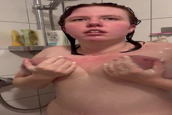 18 year old teen shows Pussy in the shower