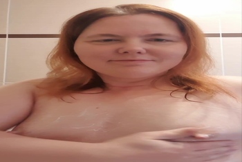 Fingern in der Dusche