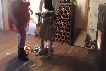 Fetisch mit Folien Luftballons