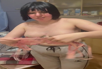 Franny brauch neue BHs fuer ihre neuen Titten Teil3