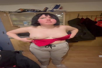 Frannys neue Titten brauchen neue BHs Teil1