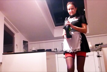 Dienstmädchen wird vom Hausherrn geil besamt