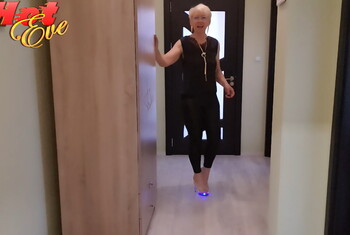 Das Klackern meiner High Heels wird immer lauter… spürst du schon dieses Kribbeln?