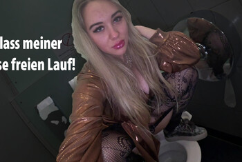 Mein geilster Piss auf der öffentlichen Toilette! oline stellen 25.09.2025
