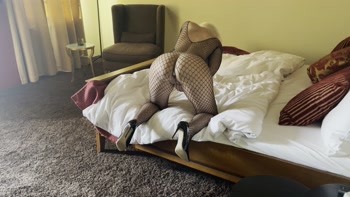 User fickt mich Doggy im Hotel!